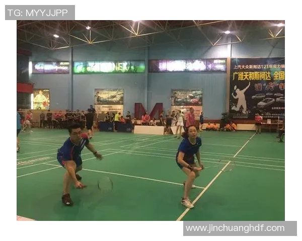 重庆羽毛球队意识变革引发热议推动运动发展新风潮