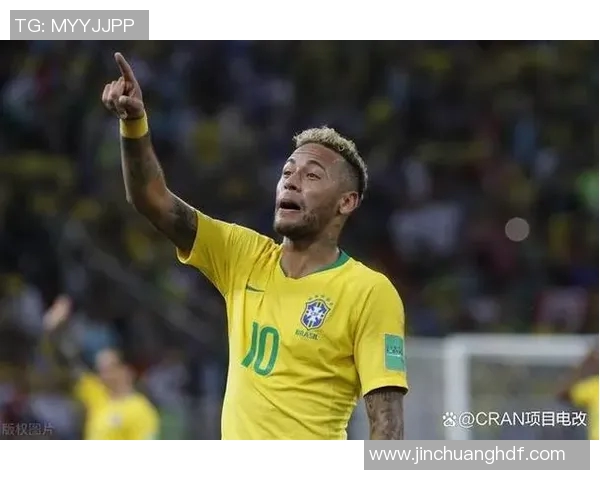 半秃顶的足球明星如何在绿茵场上展现风采与魅力的故事